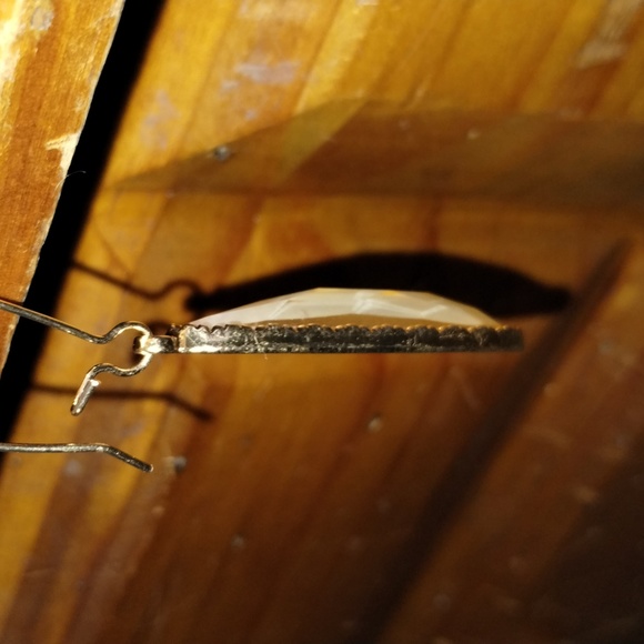 New Never Worn Gold & Cream Dangly Hook Teardrop Earrings with 3¼ Drop - Picture 2 of 3